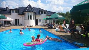 Gallery image of Brydar with Sauna, Swimming Pool and Jacuzzi in Mielno