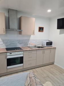 Køkken eller tekøkken på Fern & Stars