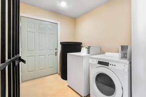 Fotografie z fotogalerie ubytování Super 8 by Wyndham Pleasanton v destinaci Pleasanton