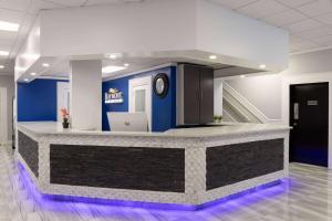 Vstupní hala nebo recepce v ubytování Baymont by Wyndham Edson