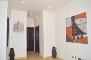 Gambar di galeri bagi Greens Manor VI di Lagos