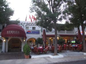 Restaurace v ubytování Serhan Hotel