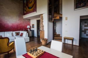 Posedenie v ubytovaní VILLA ANCORA Tenuta Lonciano