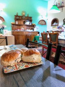 Jedlo v ubytovaní bed & breakfast alebo blízkom okolí