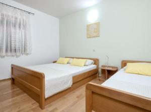 Gallery image of Dolac Green Side Apartments in Hvar