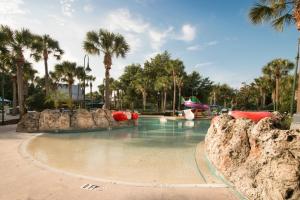 Bazén v ubytování SpringHill Suites by Marriott Orlando Lake Buena Vista South nebo v jeho okolí