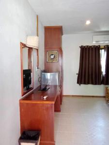 TV a/nebo společenská místnost v ubytování khum dara lanta resort