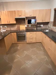 Η κουζίνα ή μικρή κουζίνα στο 3 Bed Holiday Home