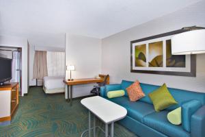 SpringHill Suites by Marriott Chicago Southwest at Burr Ridge Hinsdale的休息区