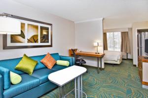 SpringHill Suites by Marriott Chicago Southwest at Burr Ridge Hinsdale的休息区
