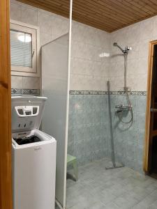 Et badeværelse på Kulta-Katti Apartments