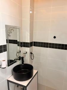 Phòng tắm tại Sandalwood Suites Nakuru - Studios & One Bedroom Suites +50 ảnh