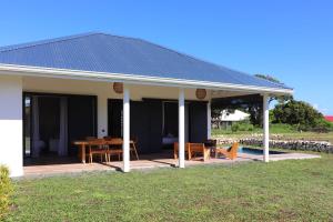 Bygningen som villaen ligger i + 16 billeder