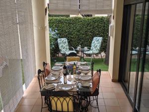 Posezení v ubytování Beautiful family villa on Roda Golf and Beach Resort