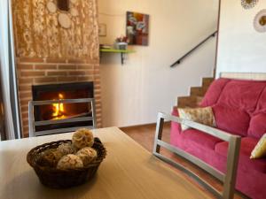 Posezení v ubytování Casas Rurales Maribel - Complejo El Tejar - Apartamentos con jacuzzi en Alcalá del Júcar