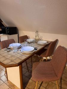 Posezení v ubytování L'Atelier - Logis d'artiste - Centre historique + 42 fotografií