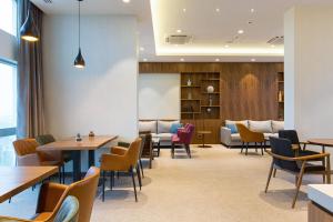 Khu vực ghế ngồi tại Sheraton Novi Sad
