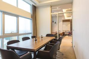 Khu vực ghế ngồi tại Sheraton Novi Sad