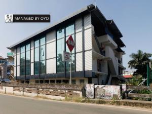 Bangunan di mana terletaknya hotel +25 gambar