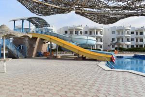 Bazén v ubytování Golden Beach 2 Ras Sedr شاليه على البحر قرية جولدن بيتش 2 راس سدر nebo v jeho okolí