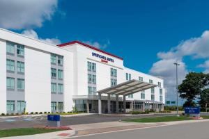 una rappresentazione esterna di un hotel di SpringHill Suites by Marriott Cleveland Independence a Independence