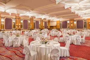 Reštaurácia alebo iné gastronomické zariadenie v ubytovaní The Westin Zagreb + 37 fotografií