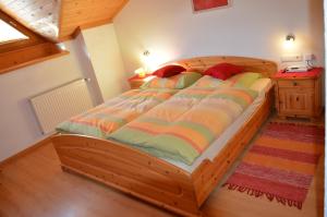 Ένα ή περισσότερα κρεβάτια σε δωμάτιο στο Bacherhof