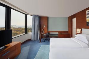 A bed or beds in a room at Sheraton Istanbul Atakoy Hotel