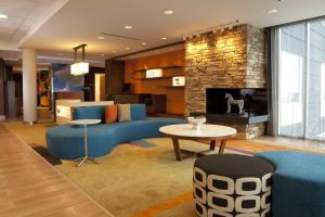Posezení v ubytování Fairfield Inn & Suites by Marriott Lethbridge