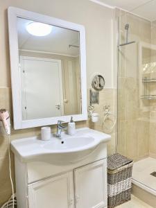 A bathroom at Dependance Villa delle Ulie