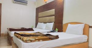 Fotografie z fotogalerie ubytování The Grand Palace Hotel & Resturant v destinaci Multan + 32 fotografií