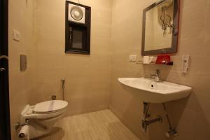Koupelna v ubytování Hotel Hill Palace -Near Karol Bagh Metro Station