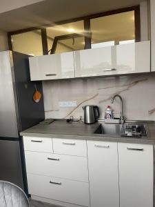 Cucina o angolo cottura di Republic Square Apartment
