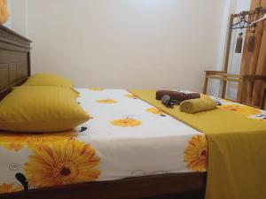Letto o letti in una camera di ALEXANDRA HOME for foreign tourists only