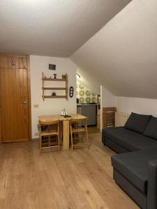 Kuchyňa alebo kuchynka v ubytovaní Cervinia appartamento monolocale