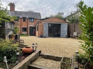 Κήπος έξω από το Bank Cottage Studio - luxury Cotswolds haven for two