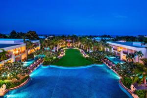 Bazén v ubytování Sheraton Hua Hin Resort & Spa nebo v jeho okolí