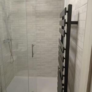 Ένα μπάνιο στο En-suite Double Room 277GC2 Salford Manchester