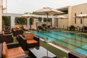 Kolam renang di atau dekat dengan Protea Hotel by Marriott Ikeja Select