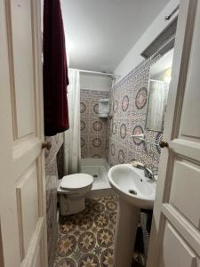 Phòng tắm tại Appartement al Madina