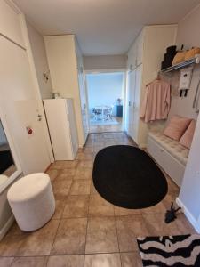 Fotografie z fotogalerie ubytování Central lägenhet i Visby -4 person inkl parkering v destinaci VBY