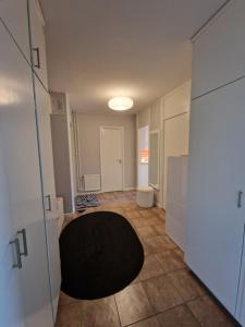 Fotografie z fotogalerie ubytování Central lägenhet i Visby -4 person inkl parkering v destinaci VBY