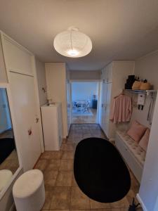 Koupelna v ubytování Central lägenhet i Visby -4 person inkl parkering
