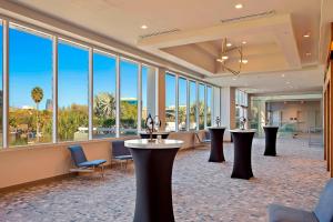 Restoran atau tempat lain untuk makan di Marriott Orlando Downtown