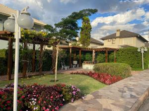 Zahrada ubytování Linda casa em condomínio