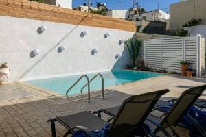 A piscina em ou perto de Chrisanthi Elegant Villa