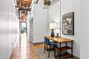 Φωτογραφία από το άλμπουμ του 1BR DWTN Loft-Parking-WD-G209 σε Saint Louis