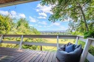 Μπαλκόνι ή βεράντα στο Haven on the Hill - Panoramic Views of Rotorua