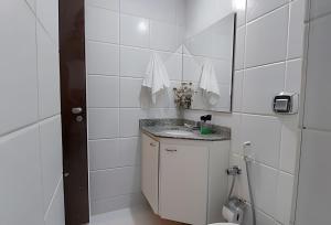 Koupelna v ubytování 913 Sul, próxima ao parque, setor Policial e ENAP. + 34 fotografií