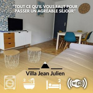 Μια τηλεόραση ή/και κέντρο ψυχαγωγίας στο Villa Jean Julien - Le Sancy - Wifi - 2 chambres - 2 Salles d'eau - Rdc - 8 personnes - Terrasse